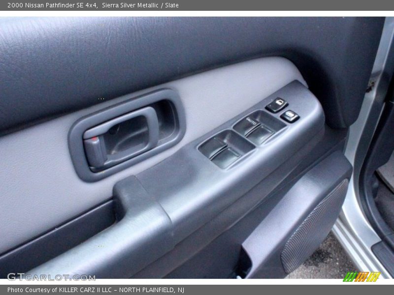 Sierra Silver Metallic / Slate 2000 Nissan Pathfinder SE 4x4