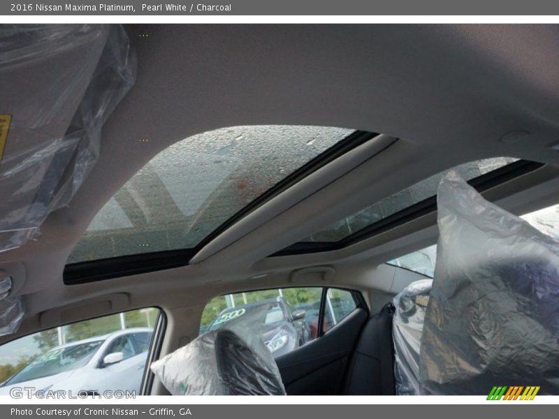 Sunroof of 2016 Maxima Platinum