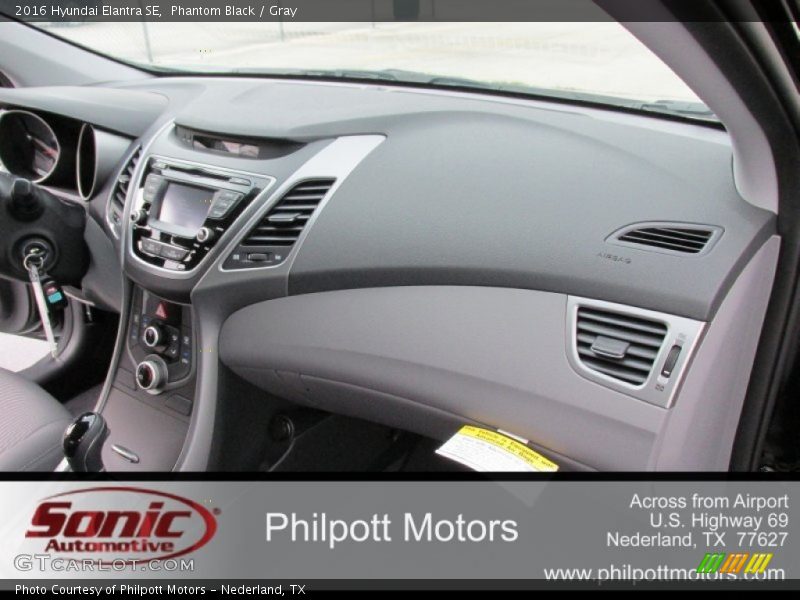 Phantom Black / Gray 2016 Hyundai Elantra SE