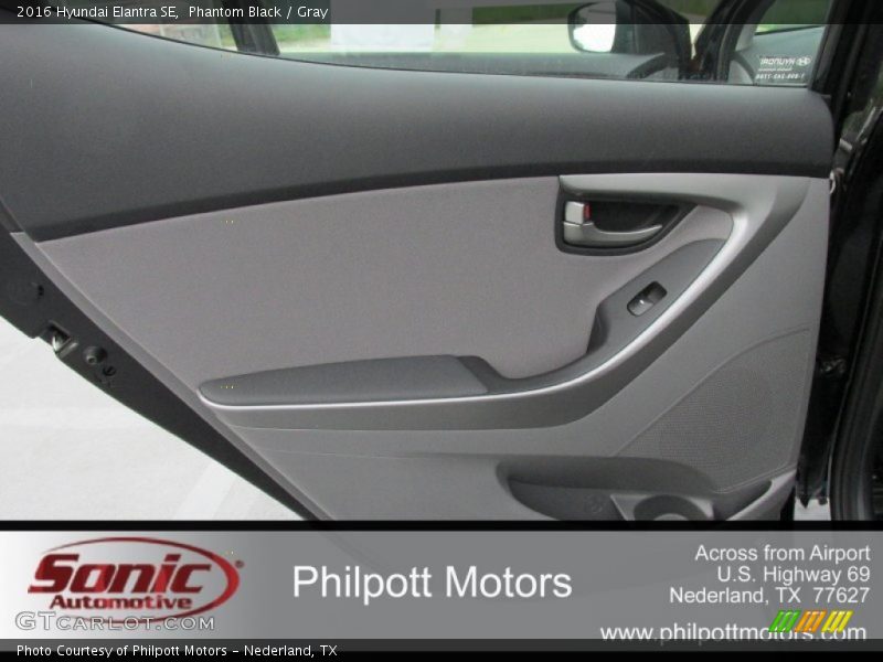 Phantom Black / Gray 2016 Hyundai Elantra SE