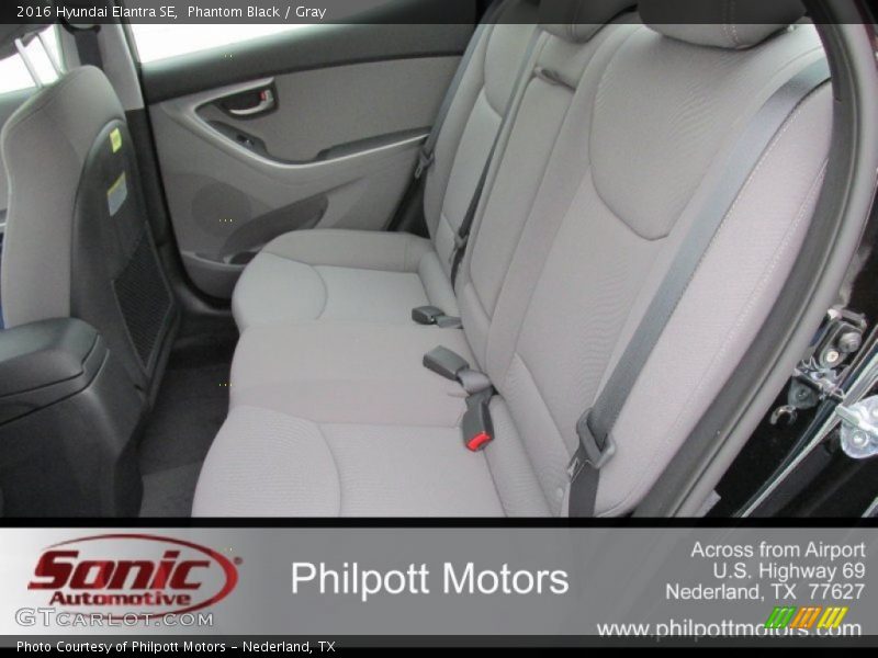 Phantom Black / Gray 2016 Hyundai Elantra SE