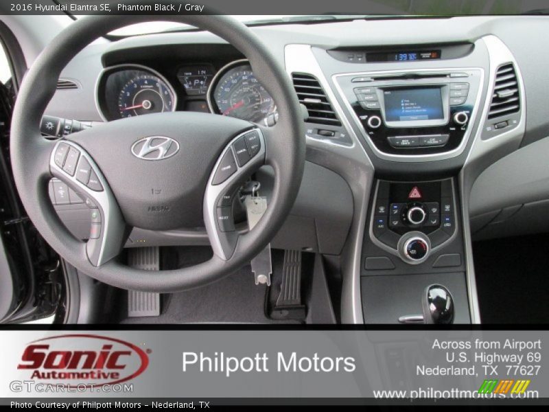 Phantom Black / Gray 2016 Hyundai Elantra SE