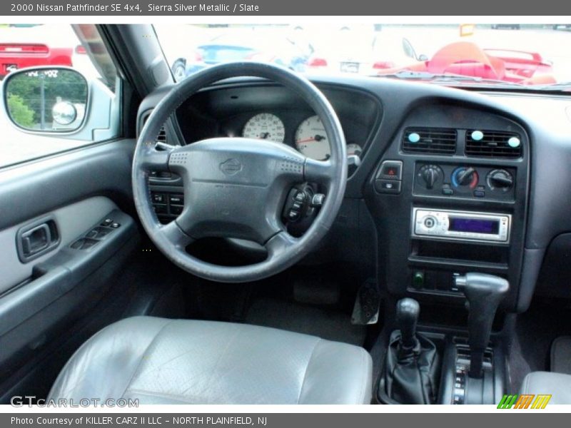 Sierra Silver Metallic / Slate 2000 Nissan Pathfinder SE 4x4