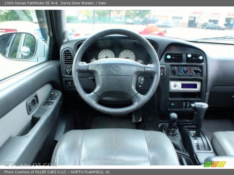 Sierra Silver Metallic / Slate 2000 Nissan Pathfinder SE 4x4