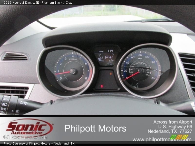 Phantom Black / Gray 2016 Hyundai Elantra SE