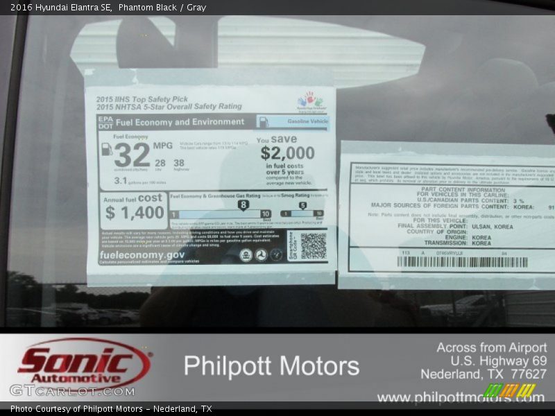 Phantom Black / Gray 2016 Hyundai Elantra SE