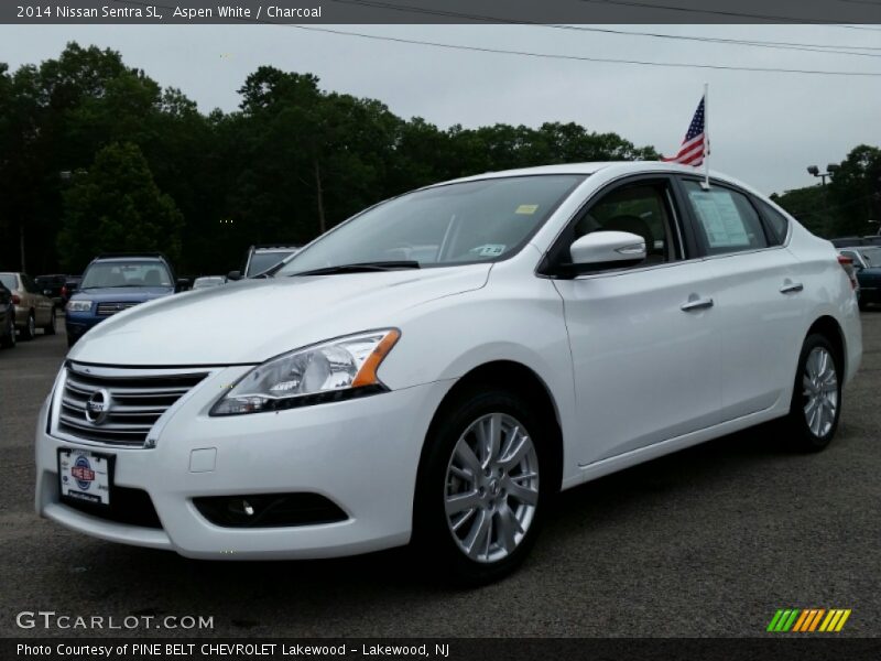 Aspen White / Charcoal 2014 Nissan Sentra SL