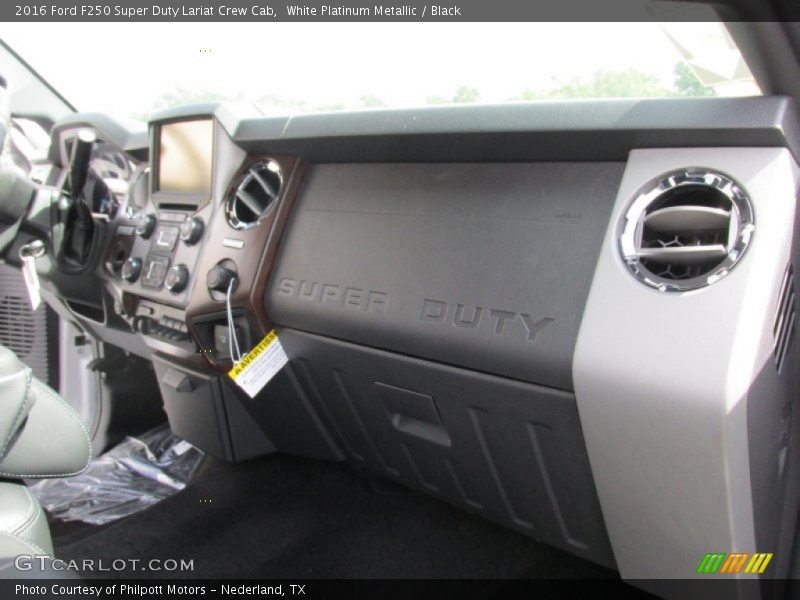 White Platinum Metallic / Black 2016 Ford F250 Super Duty Lariat Crew Cab