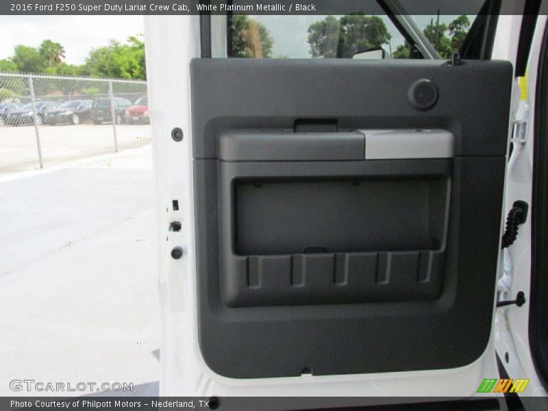 White Platinum Metallic / Black 2016 Ford F250 Super Duty Lariat Crew Cab