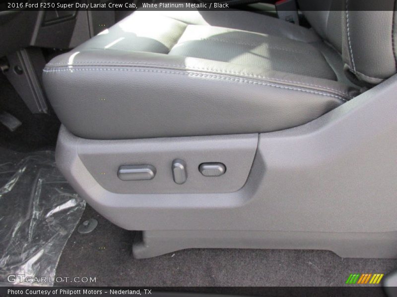 White Platinum Metallic / Black 2016 Ford F250 Super Duty Lariat Crew Cab