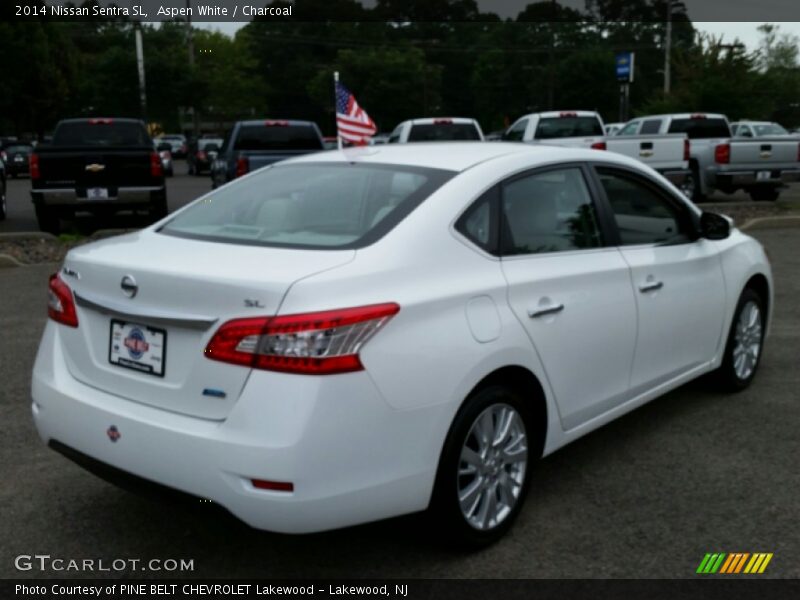 Aspen White / Charcoal 2014 Nissan Sentra SL