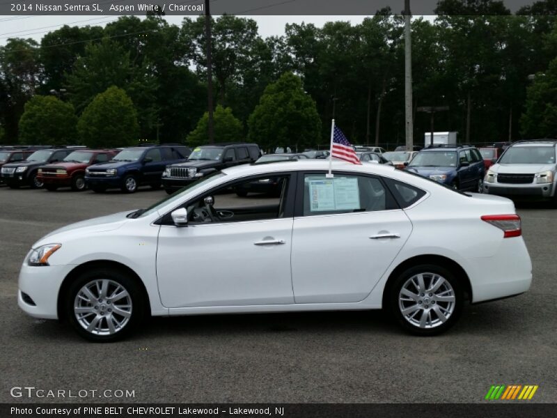 Aspen White / Charcoal 2014 Nissan Sentra SL