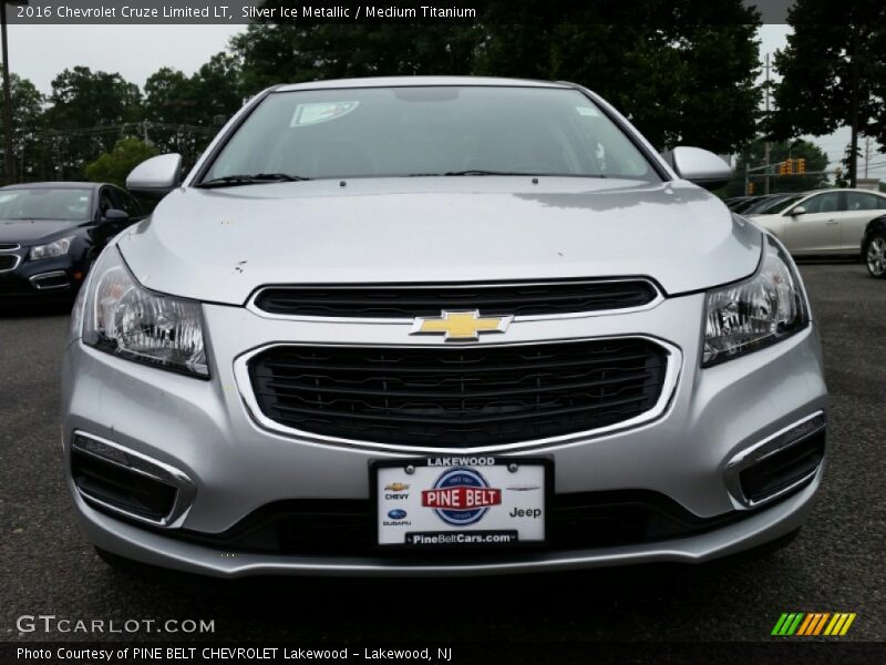 Silver Ice Metallic / Medium Titanium 2016 Chevrolet Cruze Limited LT
