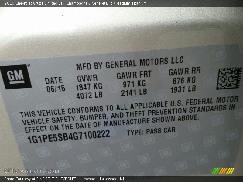 Champagne Silver Metallic / Medium Titanium 2016 Chevrolet Cruze Limited LT