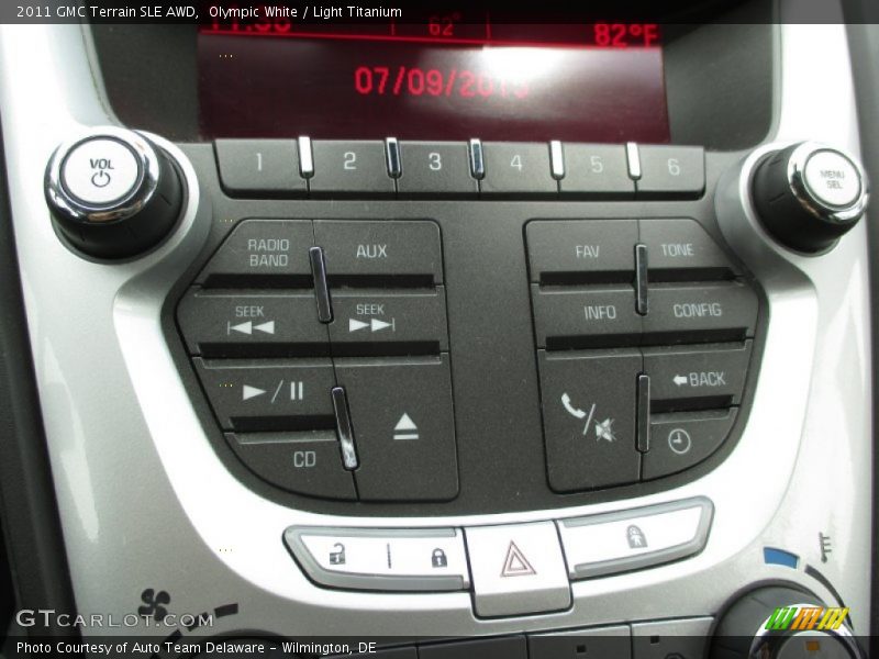 Olympic White / Light Titanium 2011 GMC Terrain SLE AWD