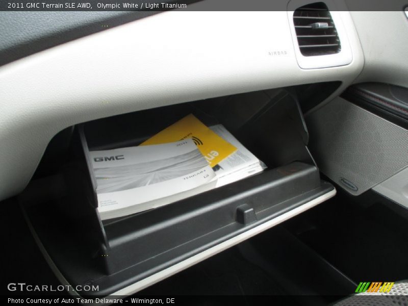 Olympic White / Light Titanium 2011 GMC Terrain SLE AWD