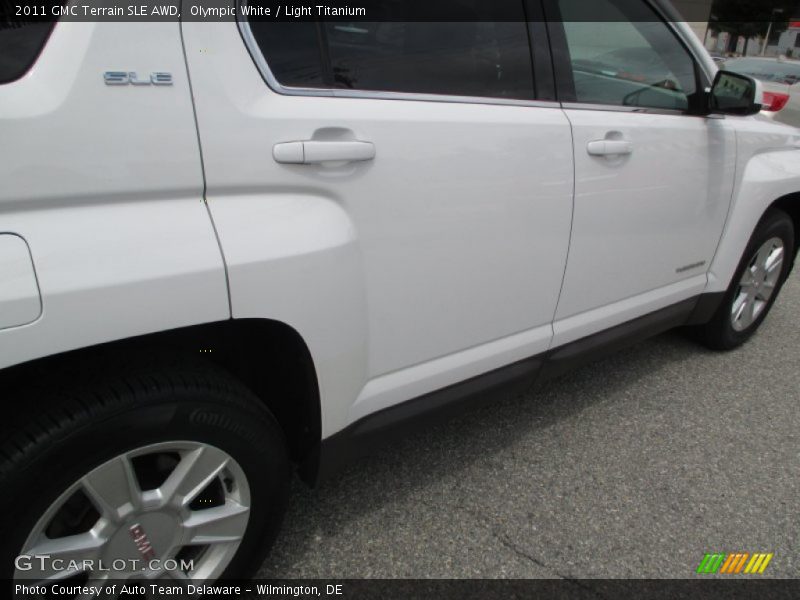 Olympic White / Light Titanium 2011 GMC Terrain SLE AWD