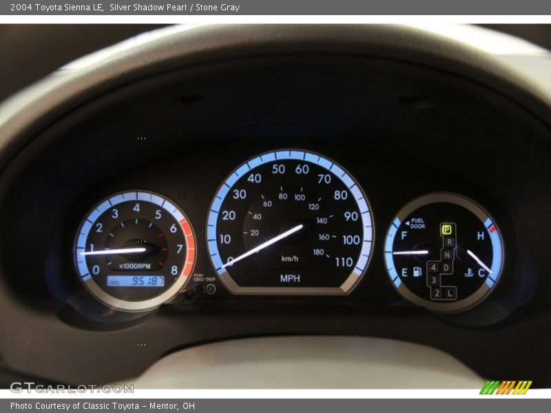 Silver Shadow Pearl / Stone Gray 2004 Toyota Sienna LE