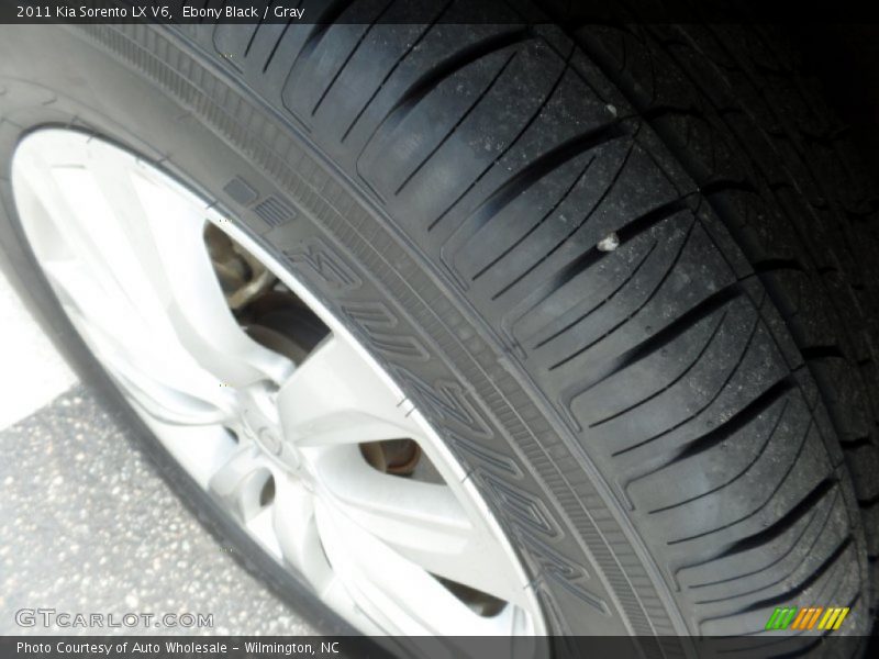 Ebony Black / Gray 2011 Kia Sorento LX V6