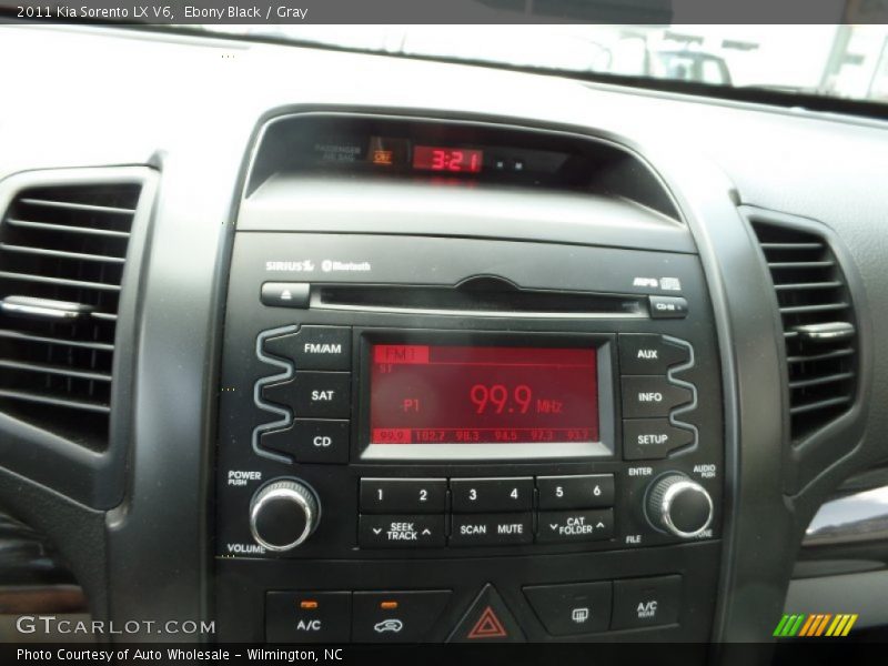 Ebony Black / Gray 2011 Kia Sorento LX V6