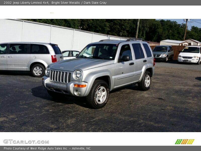 Bright Silver Metallic / Dark Slate Gray 2002 Jeep Liberty Limited 4x4