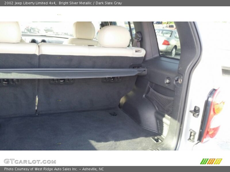 Bright Silver Metallic / Dark Slate Gray 2002 Jeep Liberty Limited 4x4