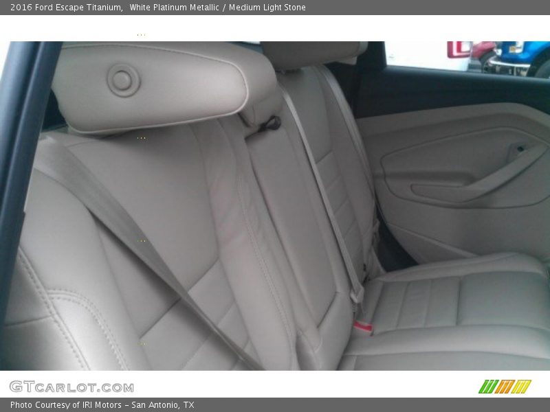 White Platinum Metallic / Medium Light Stone 2016 Ford Escape Titanium
