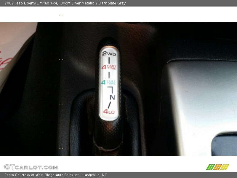 Bright Silver Metallic / Dark Slate Gray 2002 Jeep Liberty Limited 4x4