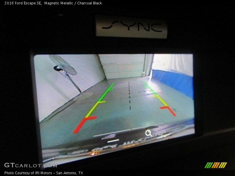 Magnetic Metallic / Charcoal Black 2016 Ford Escape SE