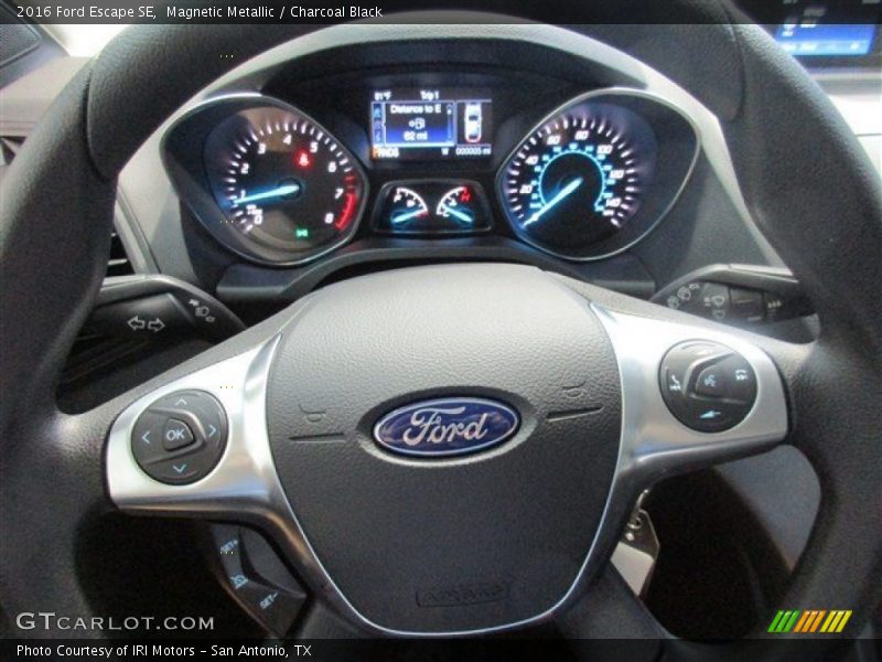 Magnetic Metallic / Charcoal Black 2016 Ford Escape SE