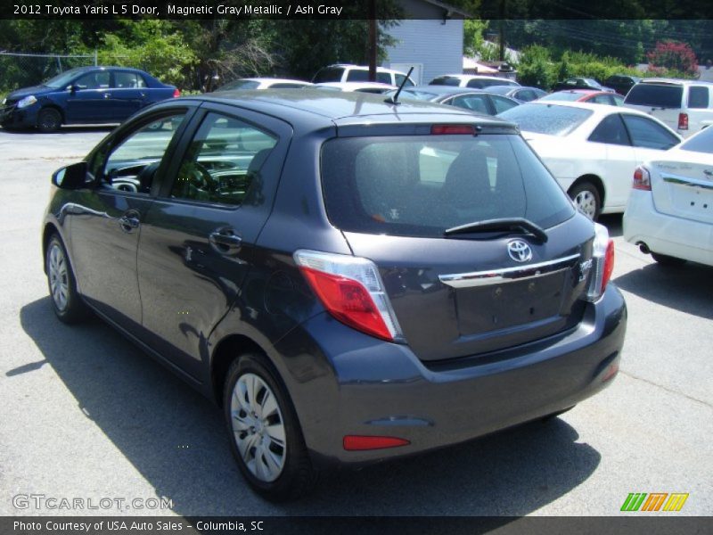 Magnetic Gray Metallic / Ash Gray 2012 Toyota Yaris L 5 Door