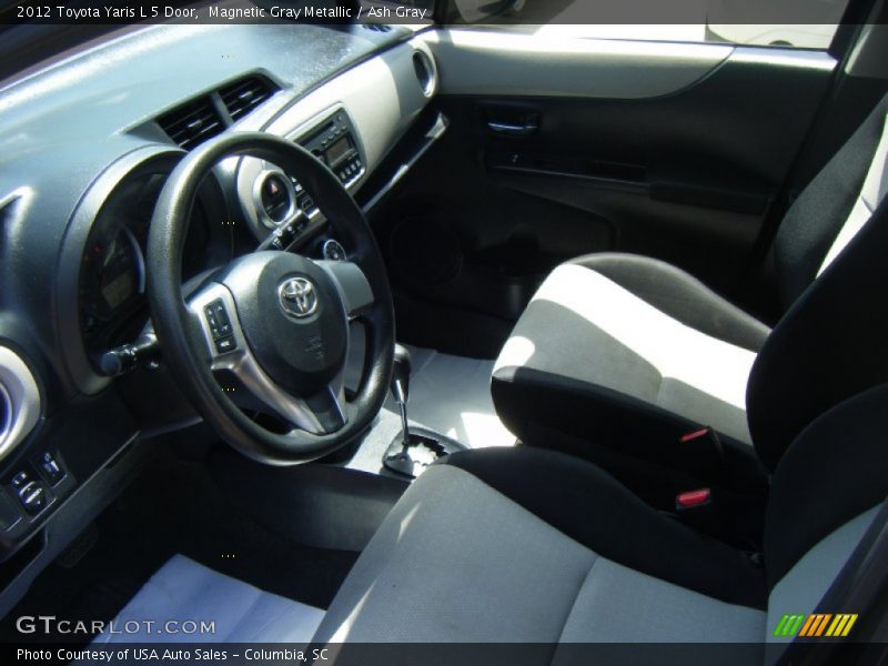Magnetic Gray Metallic / Ash Gray 2012 Toyota Yaris L 5 Door