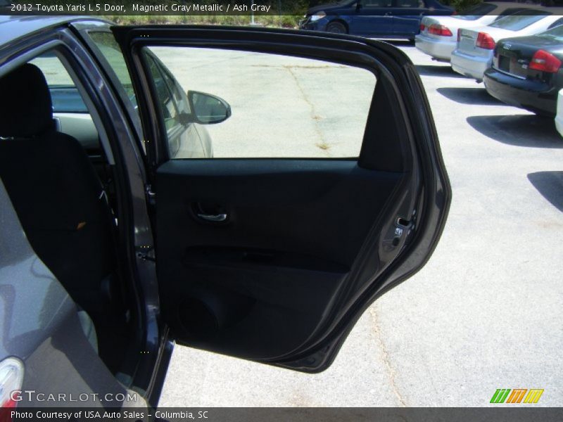 Magnetic Gray Metallic / Ash Gray 2012 Toyota Yaris L 5 Door