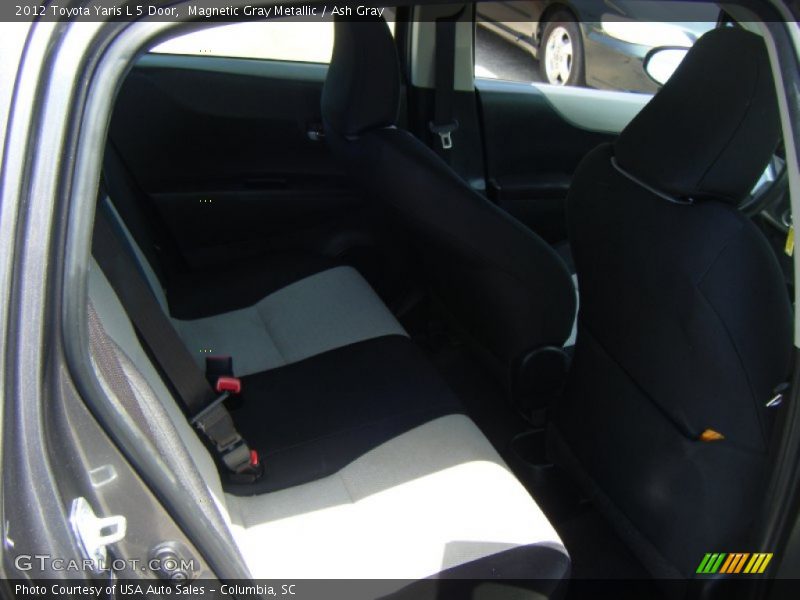 Magnetic Gray Metallic / Ash Gray 2012 Toyota Yaris L 5 Door