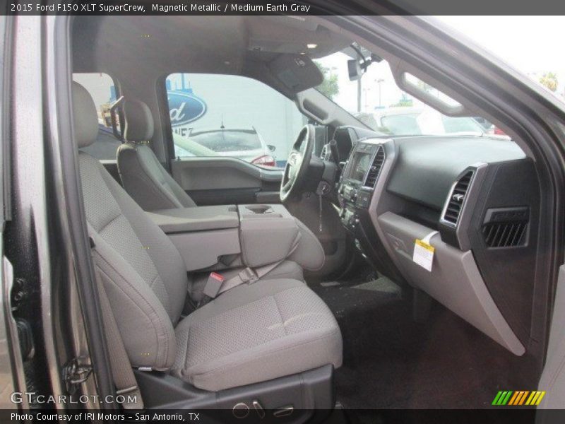 Magnetic Metallic / Medium Earth Gray 2015 Ford F150 XLT SuperCrew