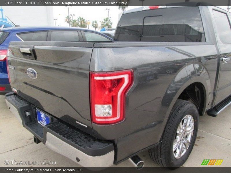 Magnetic Metallic / Medium Earth Gray 2015 Ford F150 XLT SuperCrew