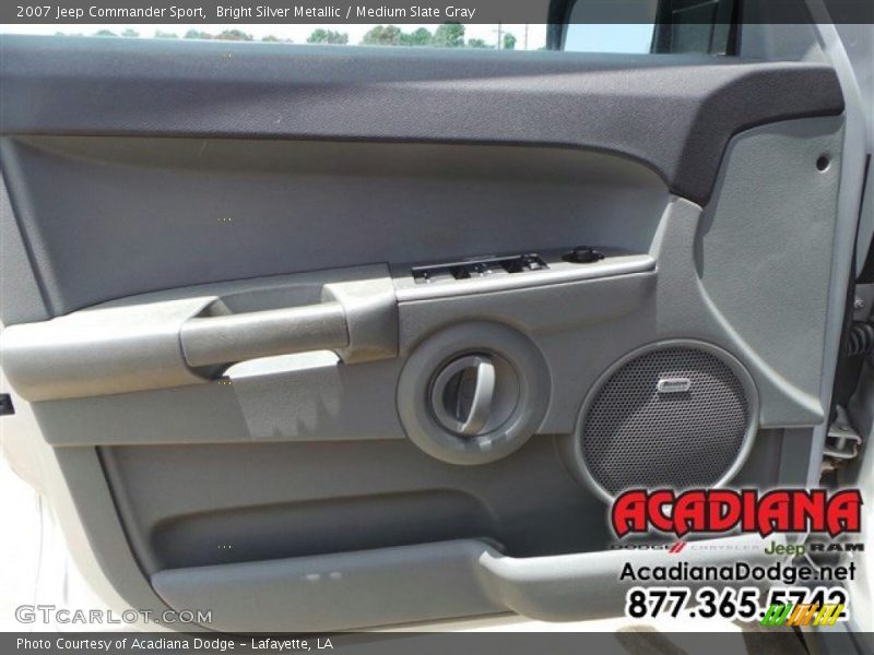 Bright Silver Metallic / Medium Slate Gray 2007 Jeep Commander Sport