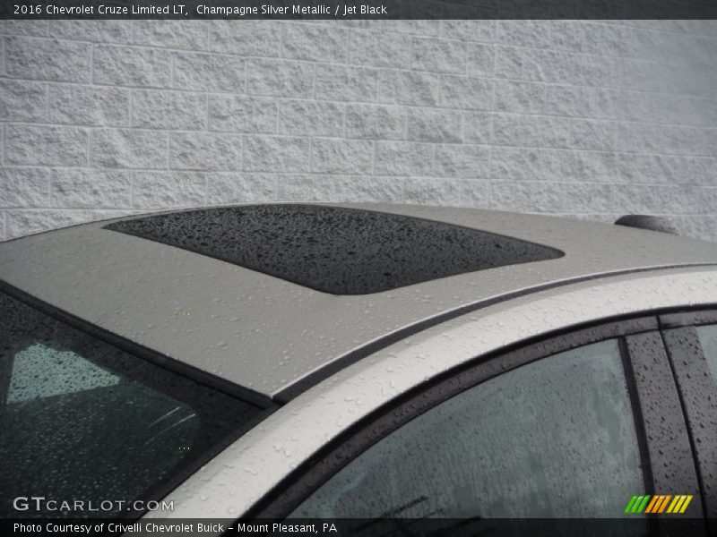 Champagne Silver Metallic / Jet Black 2016 Chevrolet Cruze Limited LT