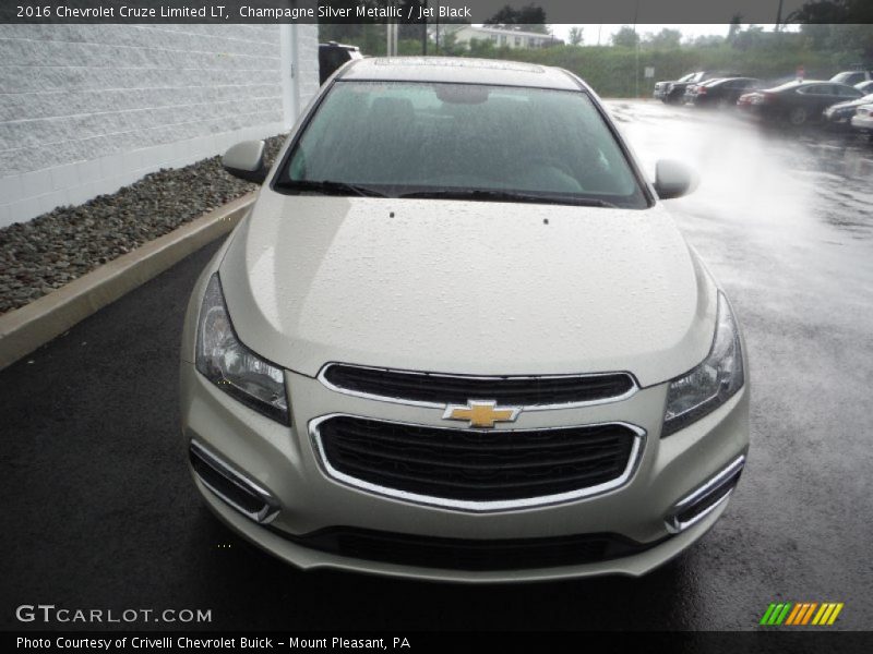 Champagne Silver Metallic / Jet Black 2016 Chevrolet Cruze Limited LT