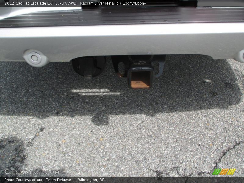 Radiant Silver Metallic / Ebony/Ebony 2012 Cadillac Escalade EXT Luxury AWD