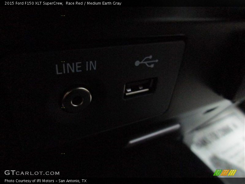 Race Red / Medium Earth Gray 2015 Ford F150 XLT SuperCrew