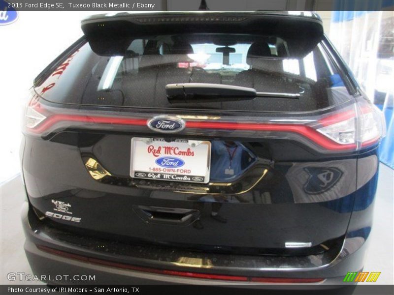 Tuxedo Black Metallic / Ebony 2015 Ford Edge SE