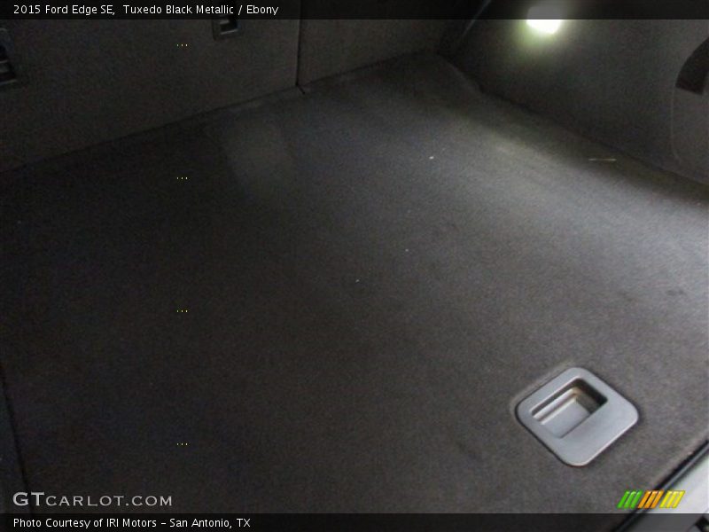 Tuxedo Black Metallic / Ebony 2015 Ford Edge SE