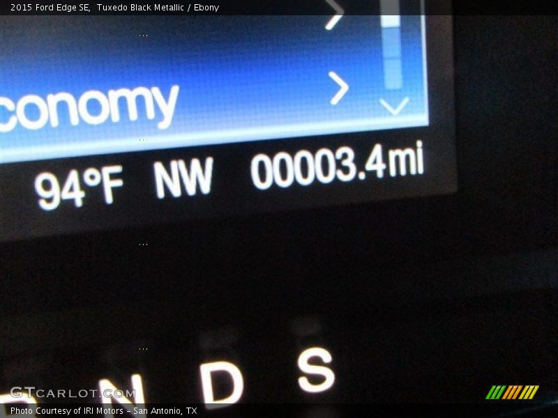 Tuxedo Black Metallic / Ebony 2015 Ford Edge SE