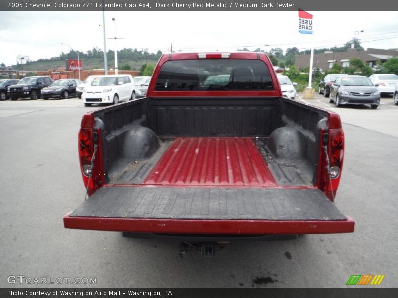 Dark Cherry Red Metallic / Medium Dark Pewter 2005 Chevrolet Colorado Z71 Extended Cab 4x4