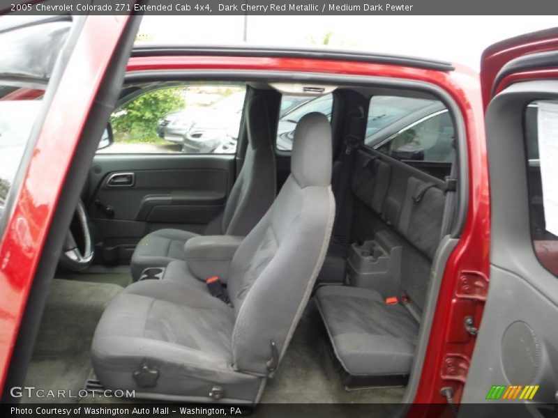 Dark Cherry Red Metallic / Medium Dark Pewter 2005 Chevrolet Colorado Z71 Extended Cab 4x4