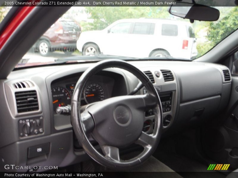 Dark Cherry Red Metallic / Medium Dark Pewter 2005 Chevrolet Colorado Z71 Extended Cab 4x4