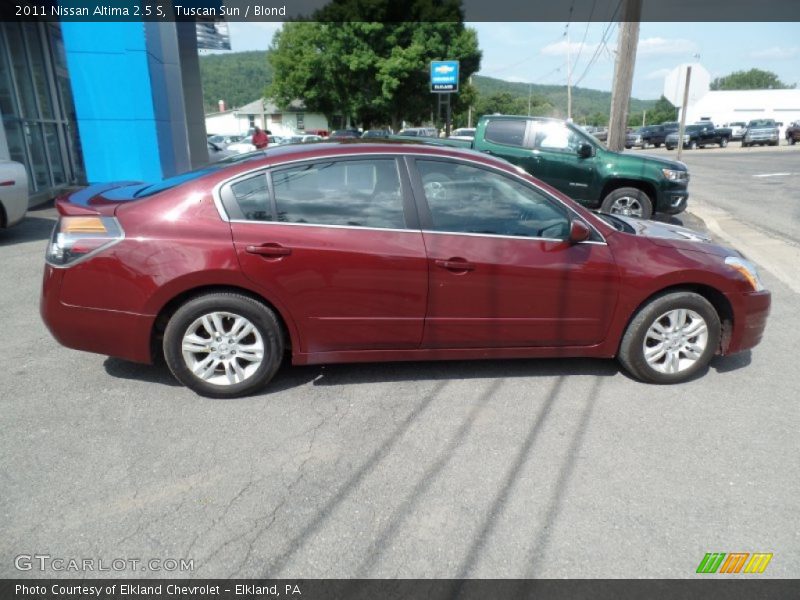 Tuscan Sun / Blond 2011 Nissan Altima 2.5 S
