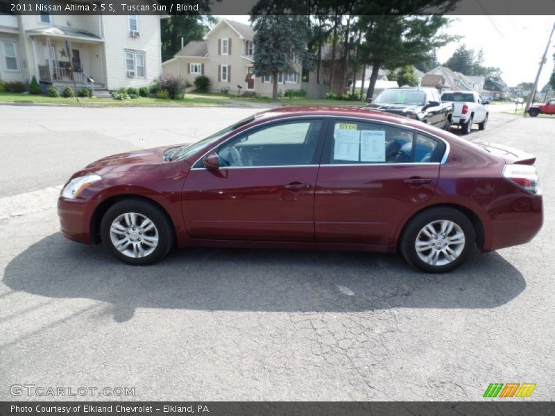 Tuscan Sun / Blond 2011 Nissan Altima 2.5 S