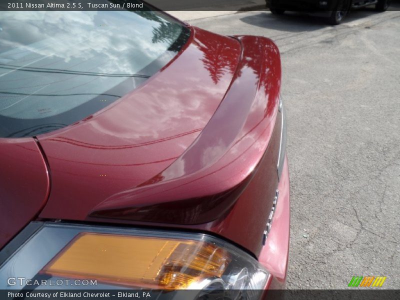 Tuscan Sun / Blond 2011 Nissan Altima 2.5 S